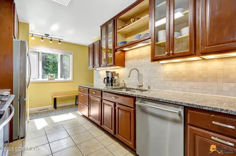 Kitchen - 12944 Ridgeview Dr, Anchorage, AK 99516 photo 3 of 5