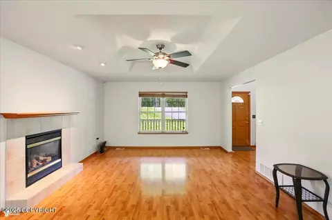 Living - 22030 Birch Creek Dr, Chugiak, AK 99567 photo 3 of 4