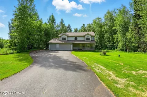 22030 Birch Creek Dr, Chugiak, AK 99567