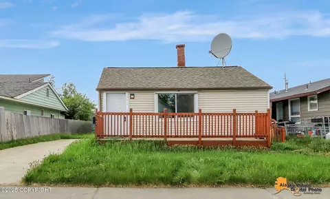 832 N Hoyt St, Anchorage, AK 99501