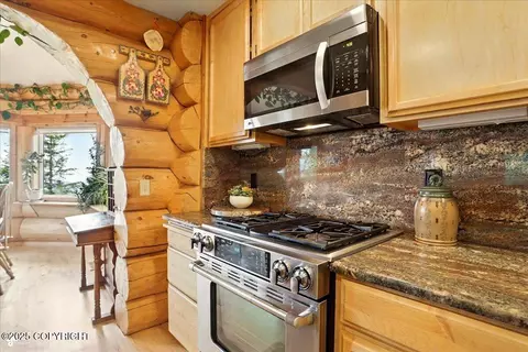 Kitchen - 10141 Middlerock Rd, Anchorage, AK 99507 photo 5 of 7