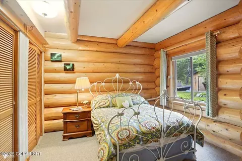 Bedroom - 10141 Middlerock Rd, Anchorage, AK 99507 photo 2 of 8