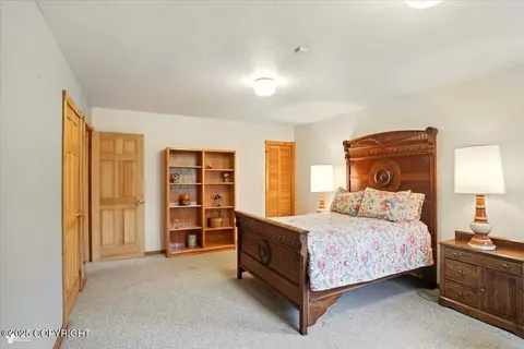 Bedroom - 10141 Middlerock Rd, Anchorage, AK 99507 photo 8 of 8
