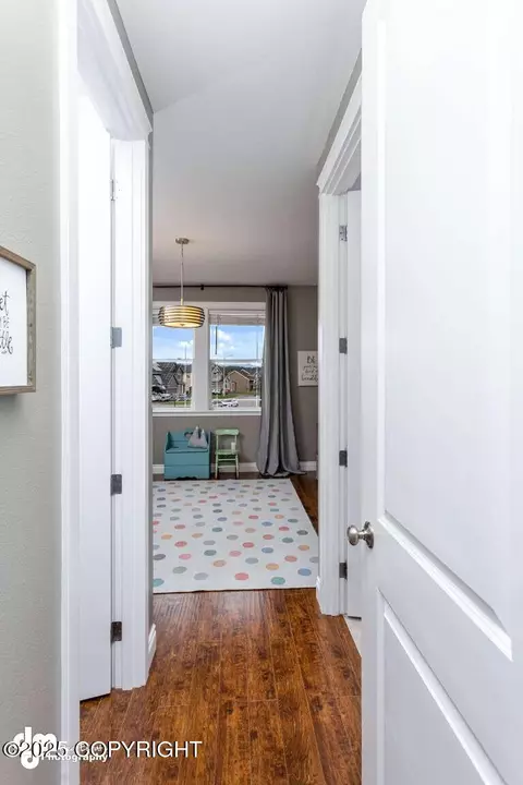 Entry Way - 5044 E Loft Cir, Wasilla, AK 99654 photo 4 of 4