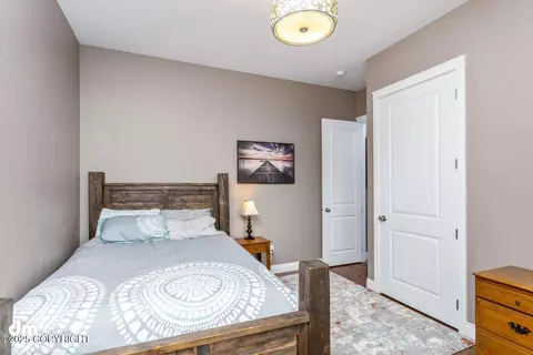 Bedroom - 5044 E Loft Cir, Wasilla, AK 99654 photo 9 of 10