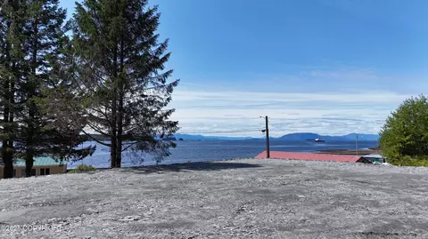 11245 Shull Rd, Ketchikan, AK 99901