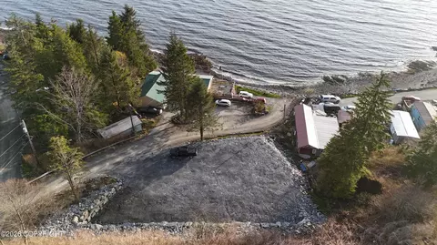 11245 Shull Rd, Ketchikan, AK 99901