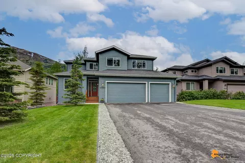 17652 Yellowstone Dr, Eagle River, AK 99577