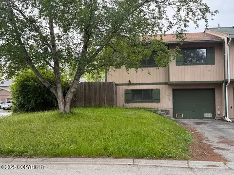 8301 Ragged Top Cir, Anchorage, AK 99504