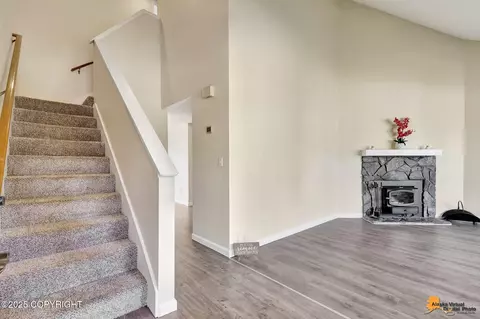10219 Tartan Cir, Anchorage, AK 99507