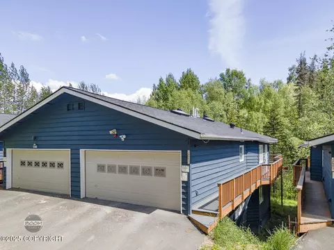 2563 Lahonda Dr, Anchorage, AK 99517
