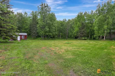 Exterior - 1101 E Dan St, Wasilla, AK 99654 photo 4 of 8