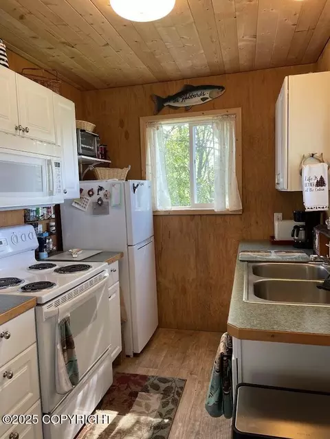 Kitchen - 12829 Frontage Rd, Ninilchik, AK 99639 photo 1 of 4