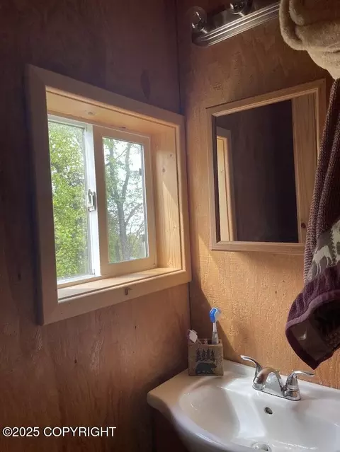 Bath - 12829 Frontage Rd, Ninilchik, AK 99639 photo 2 of 3
