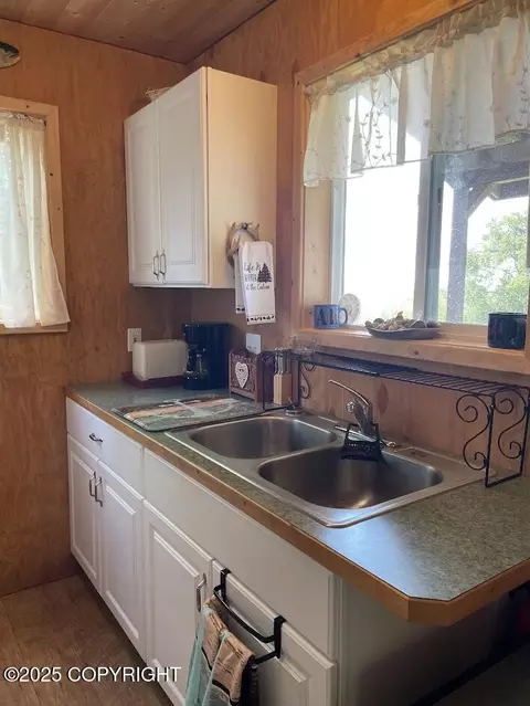 Kitchen - 12829 Frontage Rd, Ninilchik, AK 99639 photo 3 of 4