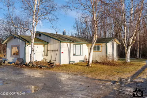 1701 E Fairview Loop, Wasilla, AK 99654