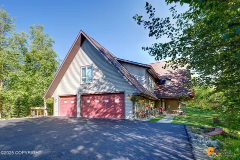 3868 N Forestwood Dr, Palmer, AK 99645