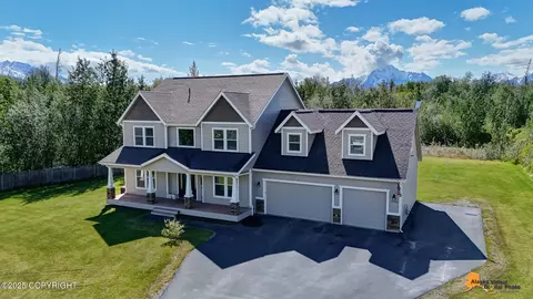 10588 E Nighthawk Cir, Palmer, AK 99645
