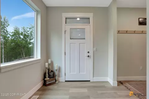 8373 E Windy Woods Loop, Palmer, AK 99645 photo 4