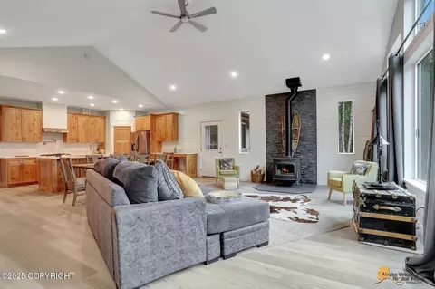 8373 E Windy Woods Loop, Palmer, AK 99645 photo 7