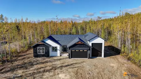 474 S Davies St, Big Lake, AK 99652
