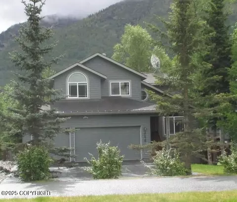 20638 Driftwood Bay Dr, Eagle River, AK 99577