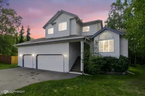9139 Squire Cir, Eagle River, AK 99577