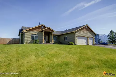 423 S Conestoga Loop, Palmer, AK 99645