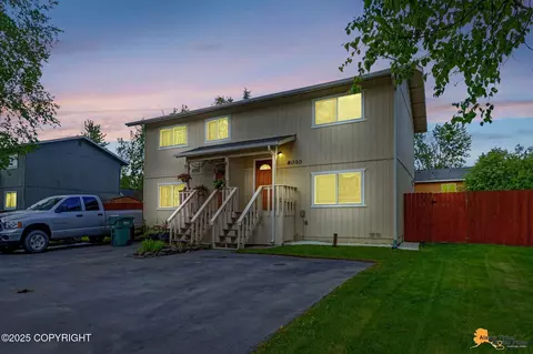 8030 Nadine St, Anchorage, AK 99507