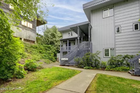 836 O Pl, Anchorage, AK 99501
