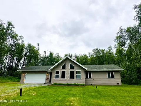 6370 W Commadore Ln, Wasilla, AK 99623