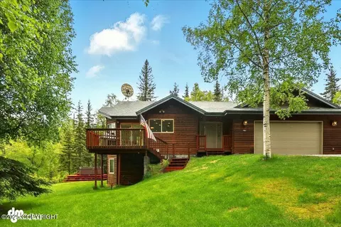 51137 Nanook Cir, Kenai, AK 99611