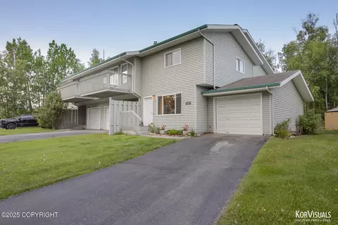 767 N Yakima St, Wasilla, AK 99654