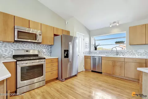 5500 Big Bend Loop, Anchorage, AK 99502 photo 15