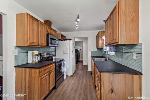 1510 E 40th Ct, Anchorage, AK 99508 photo 7