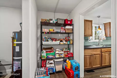 1510 E 40th Ct, Anchorage, AK 99508 photo 10