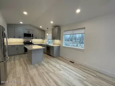 2033 E Chickaloon Rd, Wasilla, AK 99654