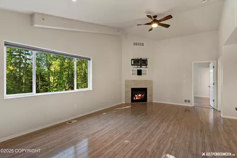 Living - 655 E 79th Ave # 8, Anchorage, AK 99518 photo 2 of 4