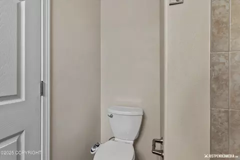 Bath - 655 E 79th Ave # 8, Anchorage, AK 99518 photo 2 of 4
