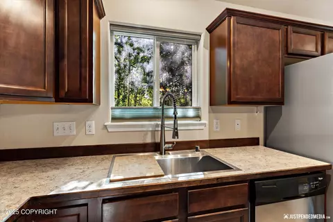 Kitchen - 655 E 79th Ave # 8, Anchorage, AK 99518 photo 5 of 6