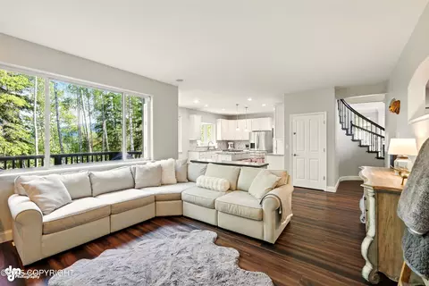 Living - 17001 Yellowstone Dr, Eagle River, AK 99577 photo 10 of 12