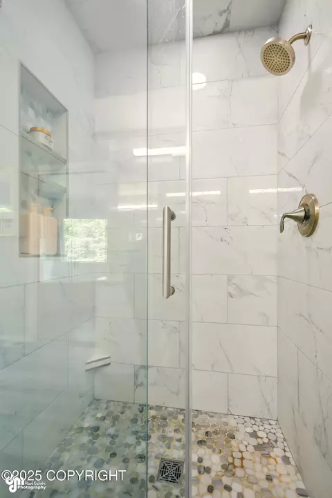 Bath - 17001 Yellowstone Dr, Eagle River, AK 99577 photo 5 of 8