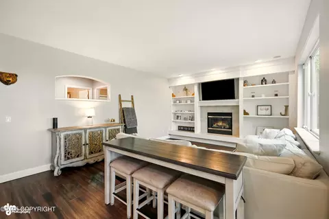 Living - 17001 Yellowstone Dr, Eagle River, AK 99577 photo 6 of 12