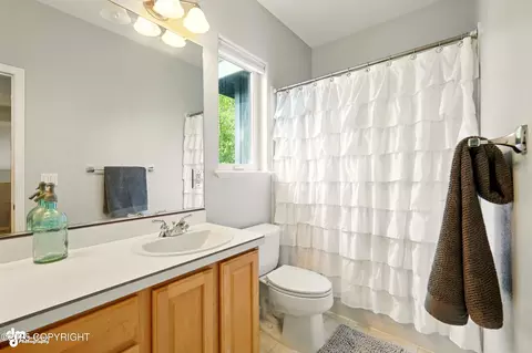 Bath - 17001 Yellowstone Dr, Eagle River, AK 99577 photo 7 of 8