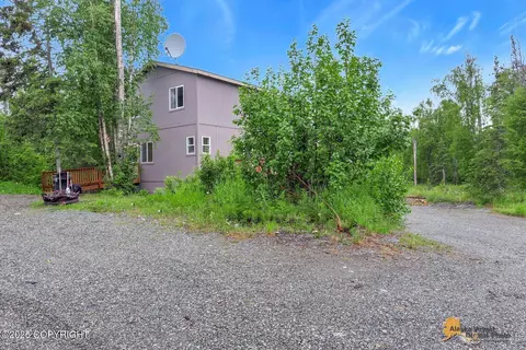8825 W Mcquire Ln, Wasilla, AK 99623