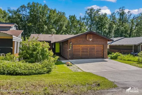 7047 Whitehall St, Anchorage, AK 99502