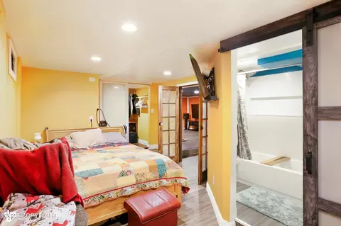 Bedroom - 3401 Lois Dr, Anchorage, AK 99517 photo 4 of 4