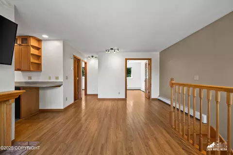 2044 Stonegate Cir, Anchorage, AK 99515 photo 13