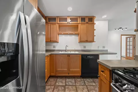 2044 Stonegate Cir, Anchorage, AK 99515 photo 20