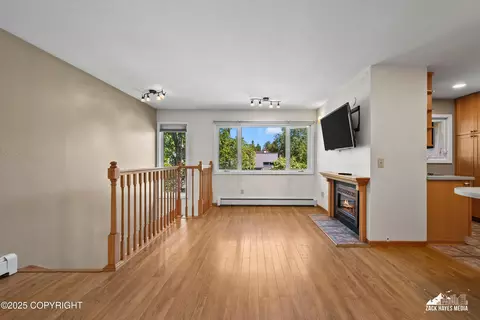 2044 Stonegate Cir, Anchorage, AK 99515 photo 9